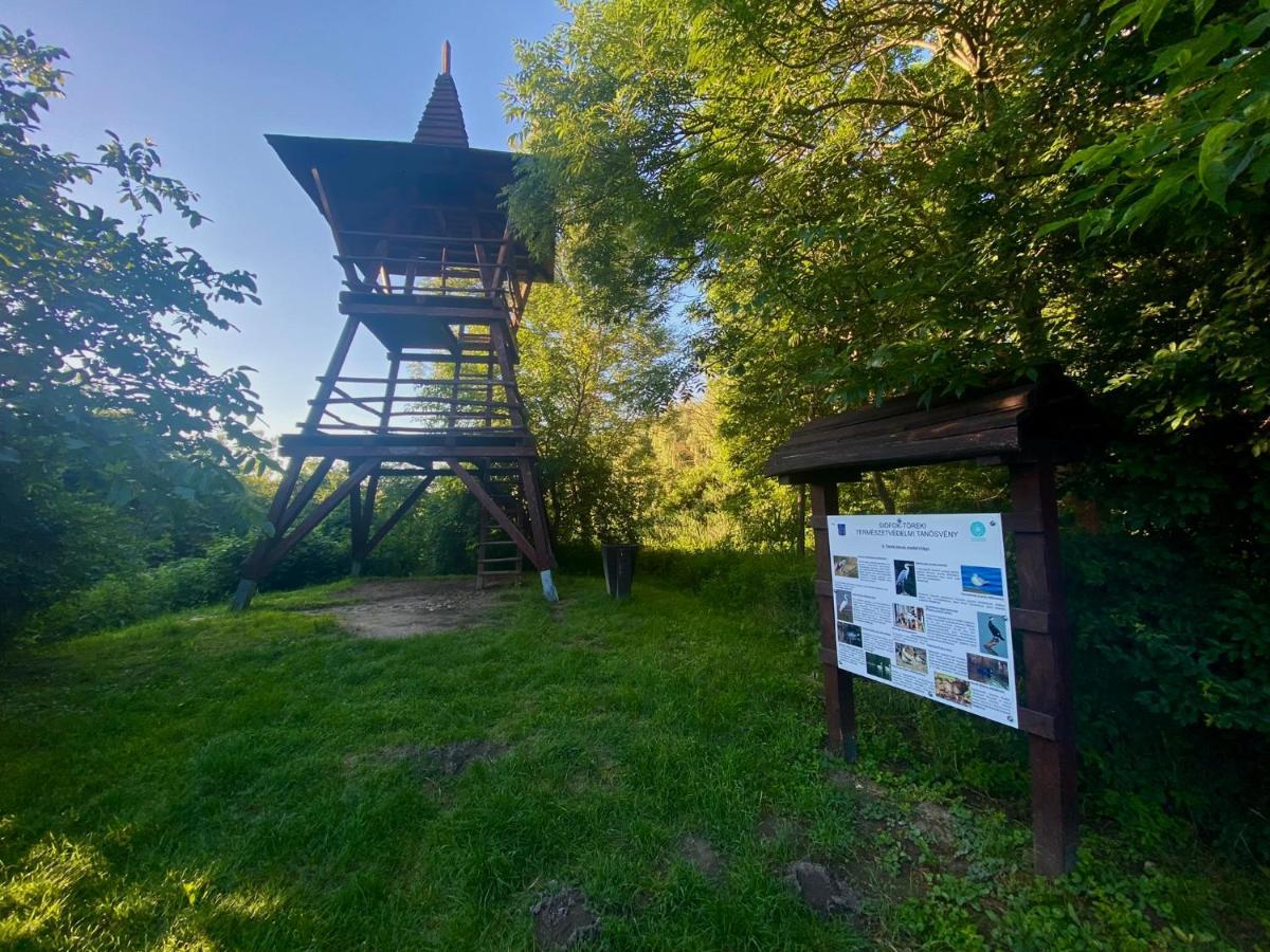 Töreki 34 Vendégház Siófok Exterior foto