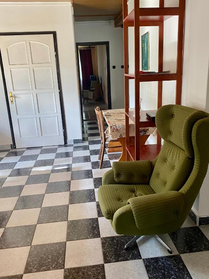 Töreki 34 Vendégház Siófok Exterior foto